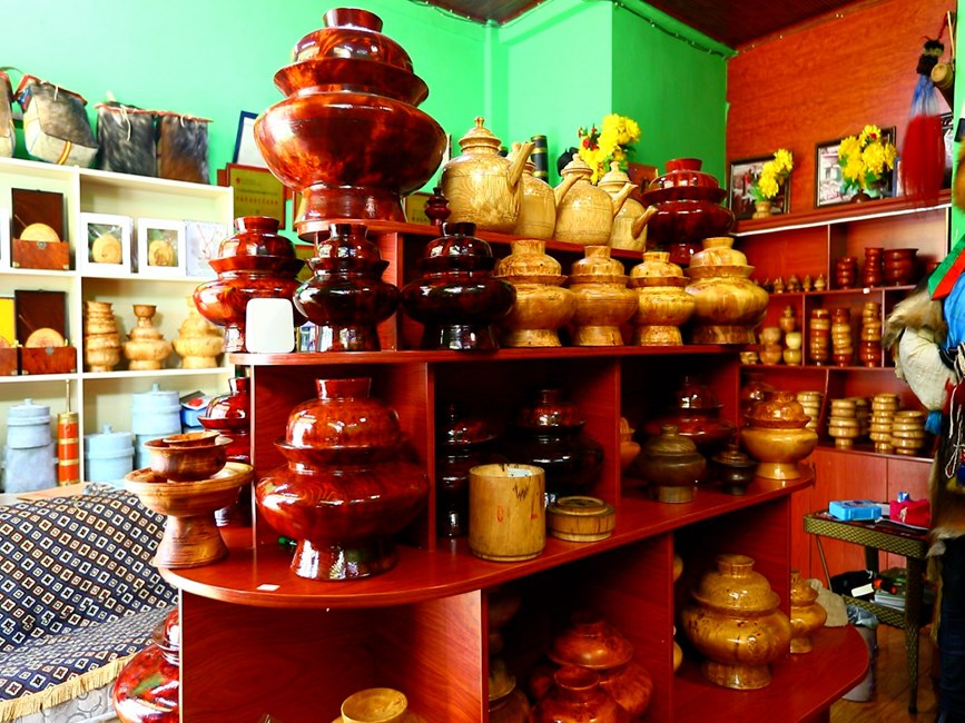 藏地木碗成品。