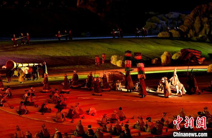 3月17日，西藏拉薩，《文成公主》大型史詩(shī)劇演出現(xiàn)場(chǎng)?！±盍?攝