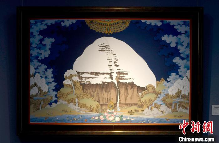 圖為5月16日，展覽中新創(chuàng)唐卡作品《岡底斯山》?！±盍?攝