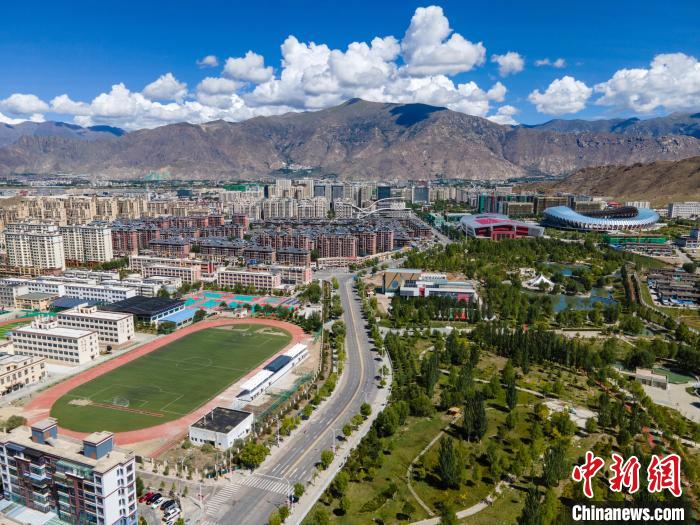 圖為俯瞰拉薩城。資料圖 江飛波 攝