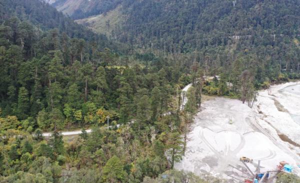 幾代建設(shè)者，歷經(jīng)半個(gè)多世紀(jì)完成！這是一條怎樣的公路？