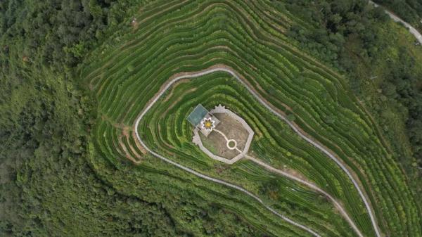 幾代建設(shè)者，歷經(jīng)半個(gè)多世紀(jì)完成！這是一條怎樣的公路？