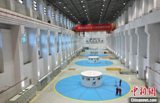 圖為水電站內(nèi)部?！⊥趵凇z