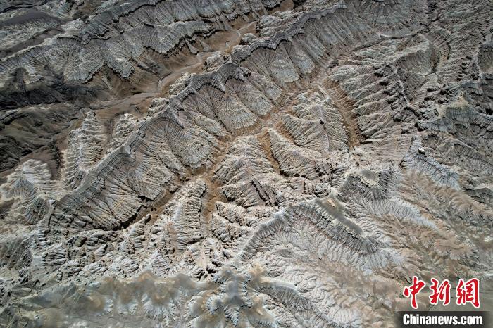 4月5日，西藏阿里札達(dá)土林。(無(wú)人機(jī)照片) 李林 攝