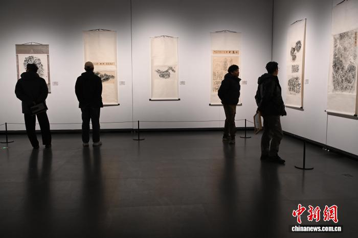 玉樹“遠古史畫”巖畫拓片展亮相西藏美術館