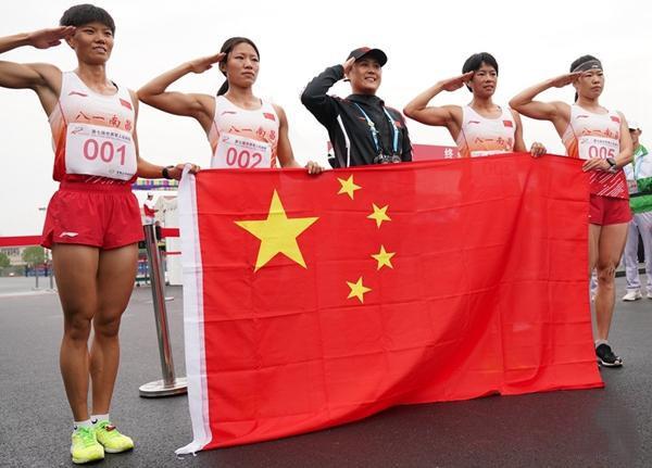 人民日報(bào)評軍運(yùn)會(huì)中國隊(duì)表現(xiàn)：信念最可貴 精神最動(dòng)人