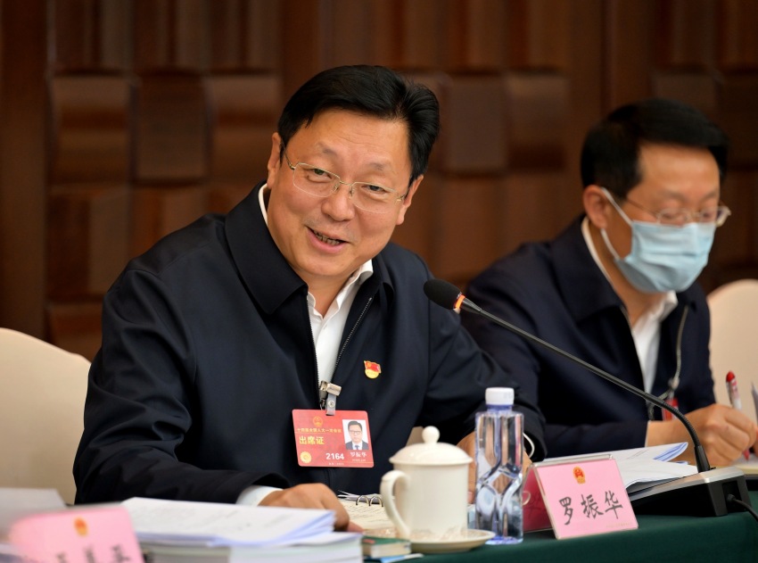 全國人大代表羅振華。